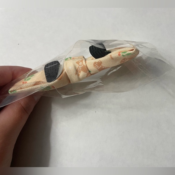 $5 Add on: Pet Collar Bow Christmas Themed - Picture 6 of 7